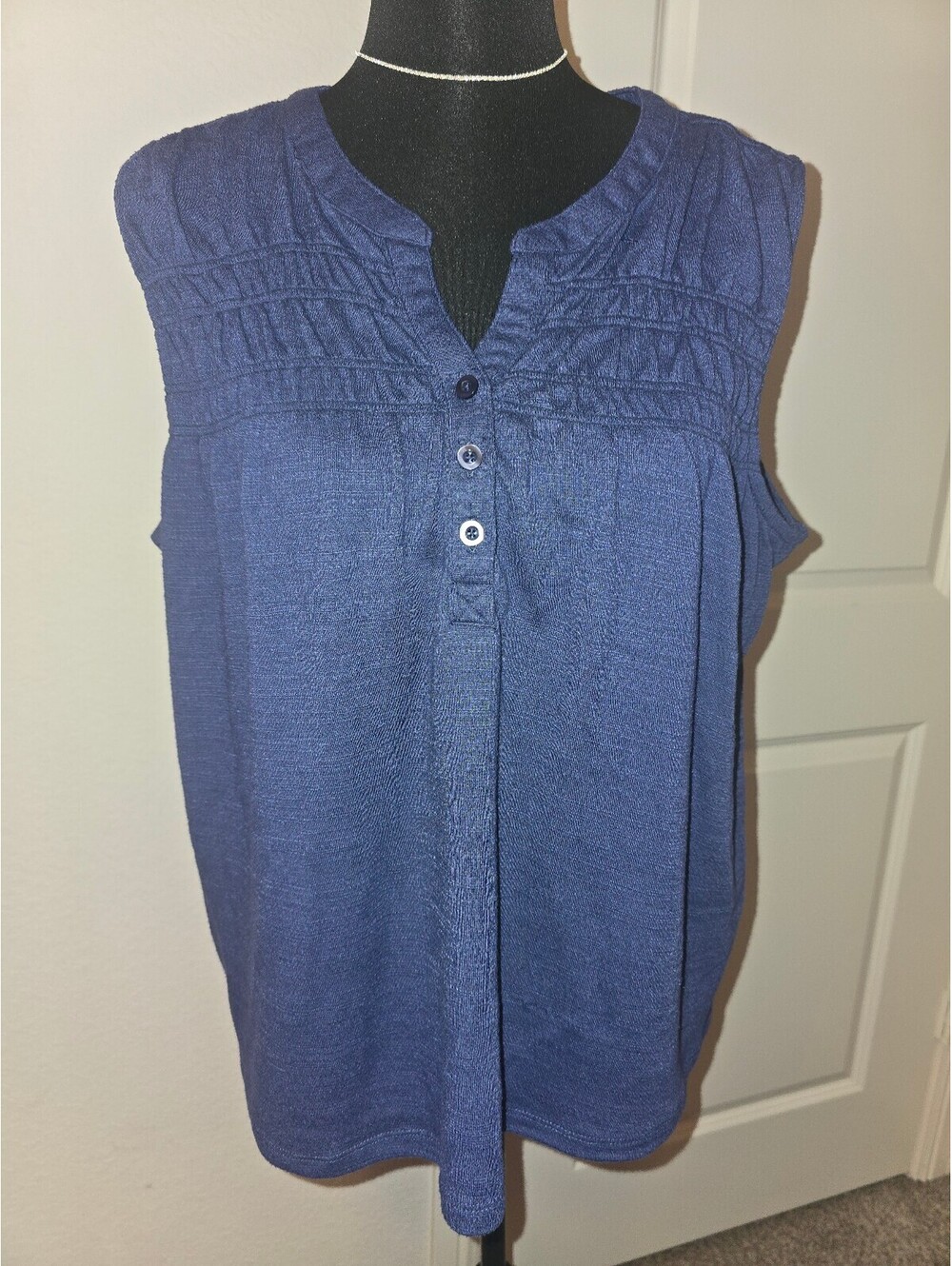Juniper + Lime Sleeveless Navy Blue Top PXL